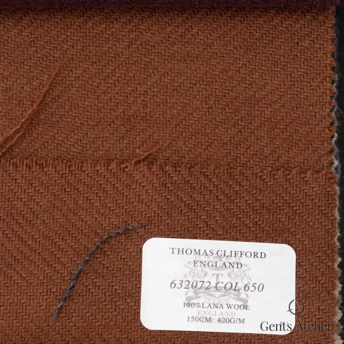 Образец ткани Thomas Clifford 632072 COL 650 с этикеткой, коричневый