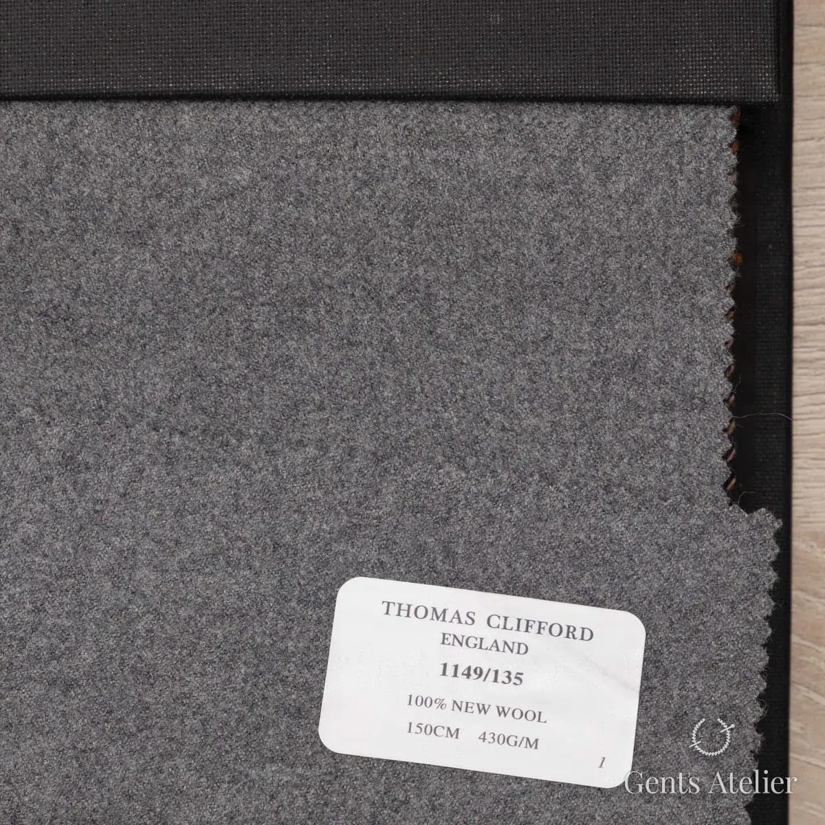 Образец ткани Thomas Clifford 1149/135 с этикеткой, серый