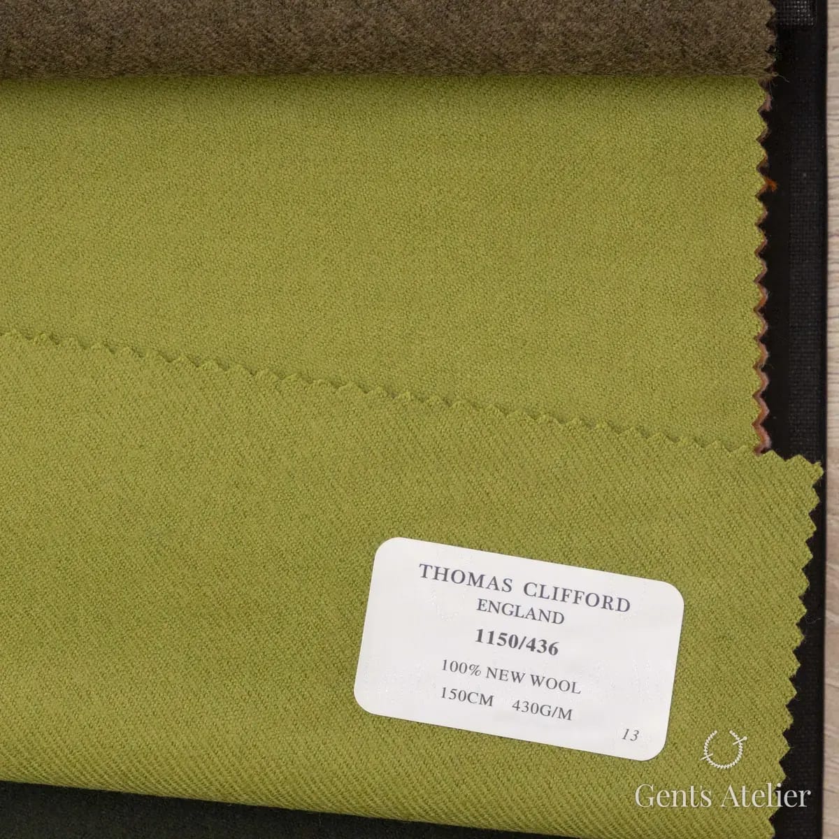 Образец ткани Thomas Clifford 1150/436 с этикеткой, фисташковый