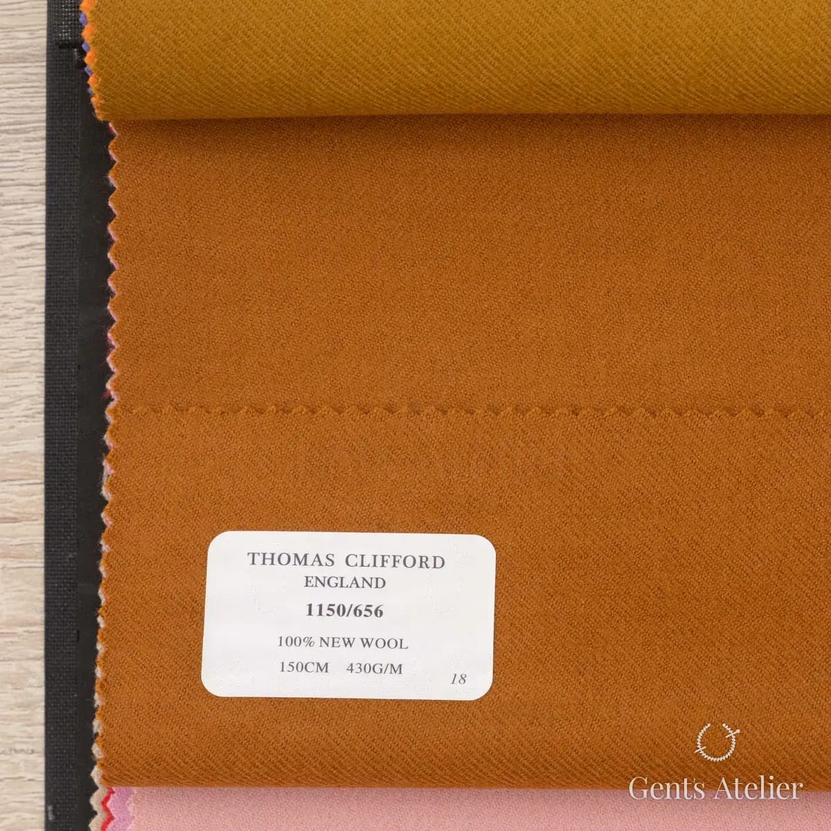 Образец ткани Thomas Clifford 1150/656 с этикеткой, коричневый