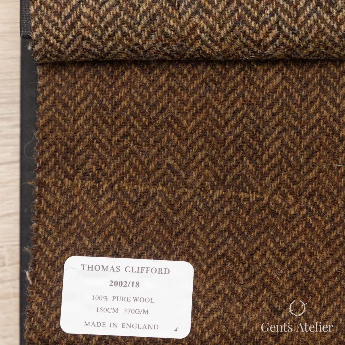 Образец ткани Thomas Clifford 2002/18 с этикеткой, тёмно-коричневый