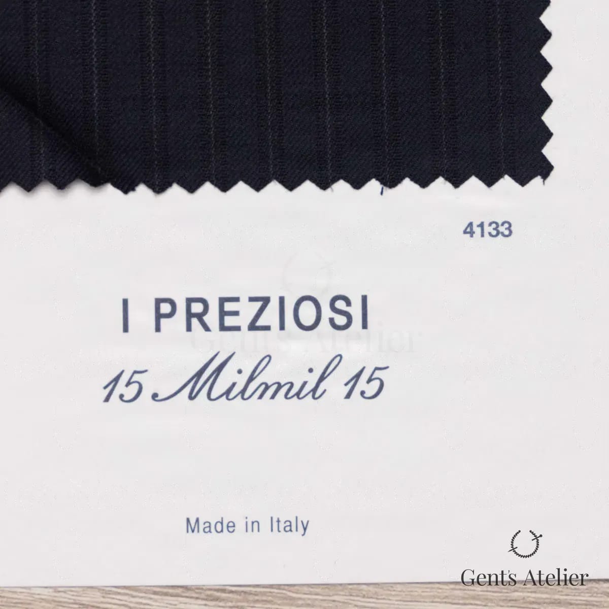 Образец ткани Ermenegildo Zegna 4133 с этикеткой, тёмно-синий