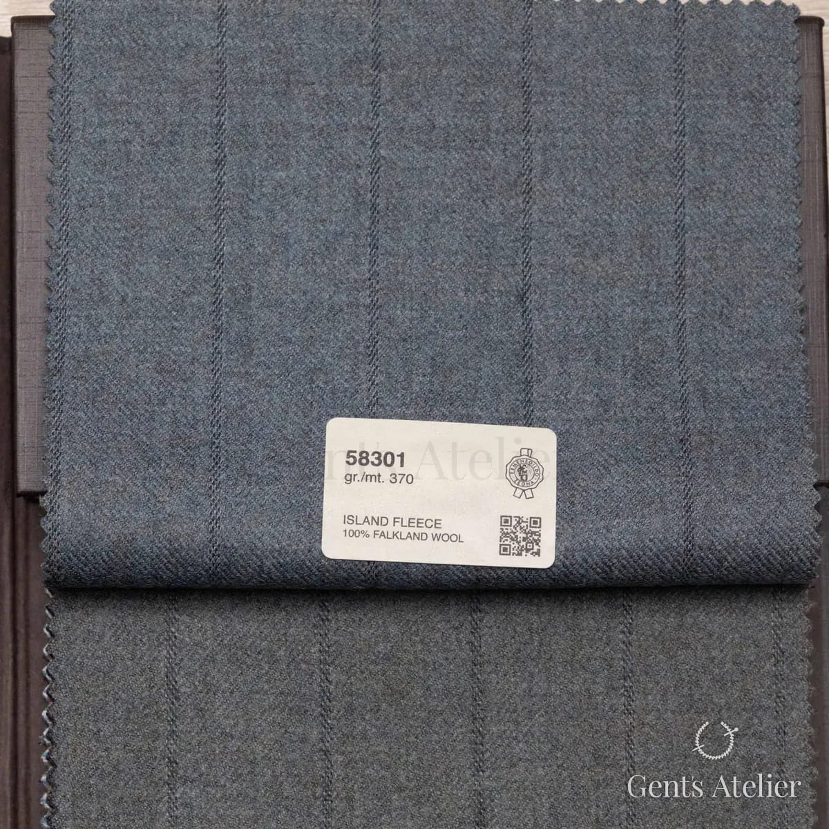 Образец ткани Ermenegildo Zegna 58301 с этикеткой, серый