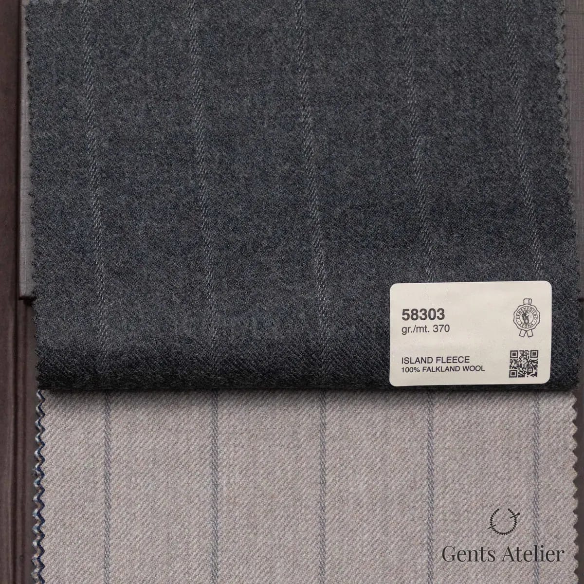 Образец ткани Ermenegildo Zegna 58303 с этикеткой, антрацит
