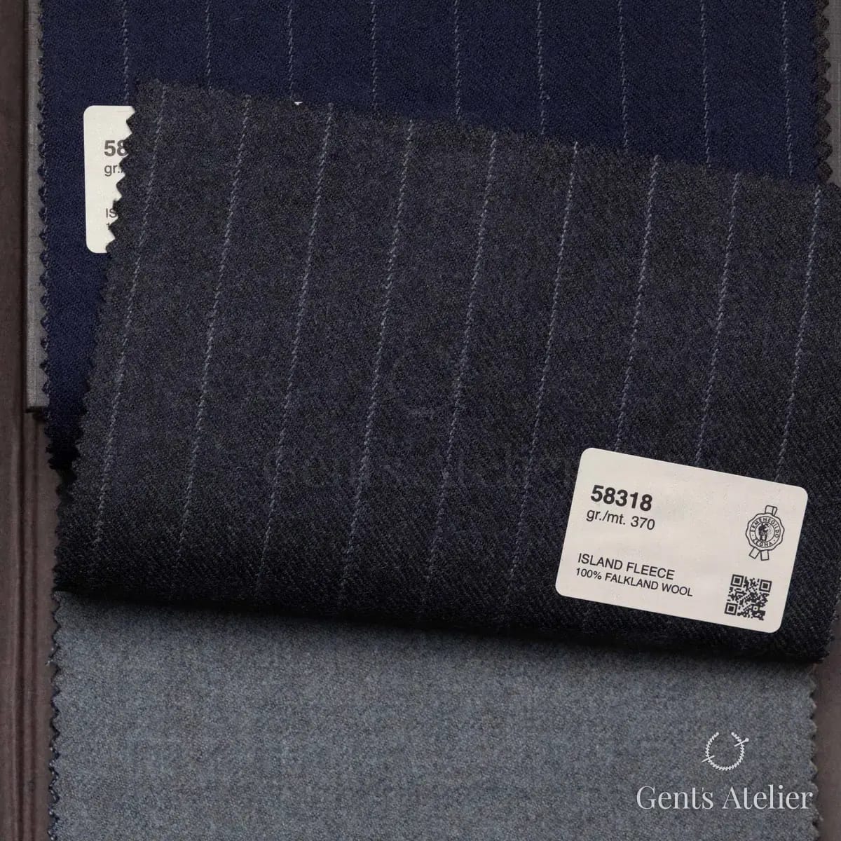 Образец ткани Ermenegildo Zegna 58318 с этикеткой, тёмно-серый
