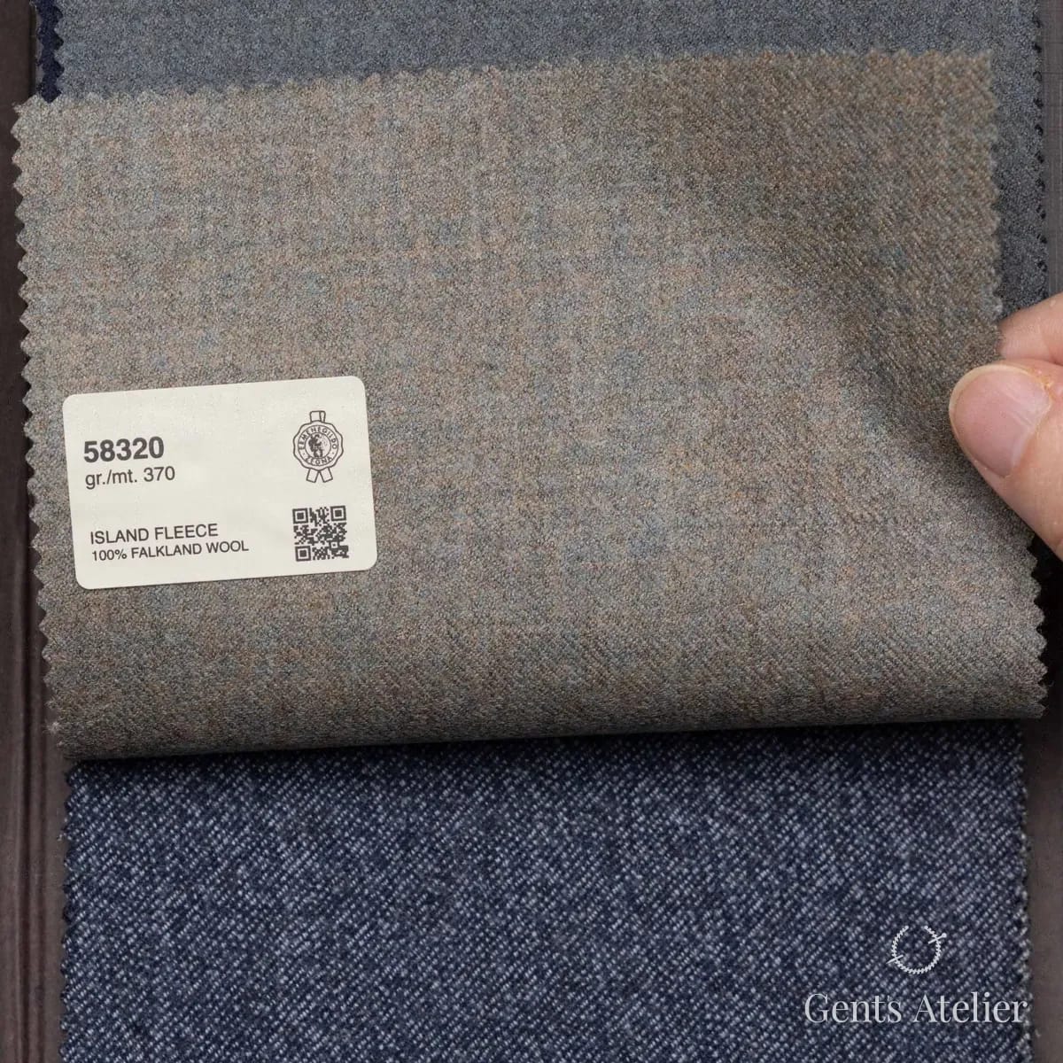 Образец ткани Ermenegildo Zegna 58320 с этикеткой, серый