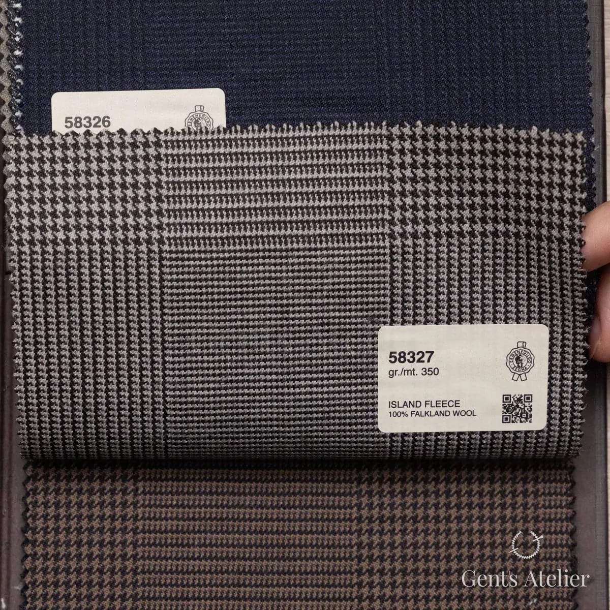 Образец ткани Ermenegildo Zegna 58327 с этикеткой, светло-серый