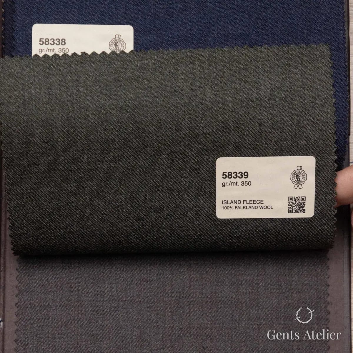 Образец ткани Ermenegildo Zegna 58339 с этикеткой, тёмно-серый