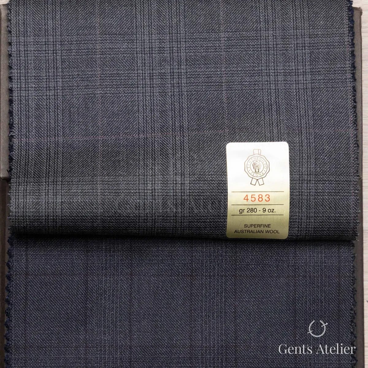 Образец ткани Ermenegildo Zegna 4583 с этикеткой, серый