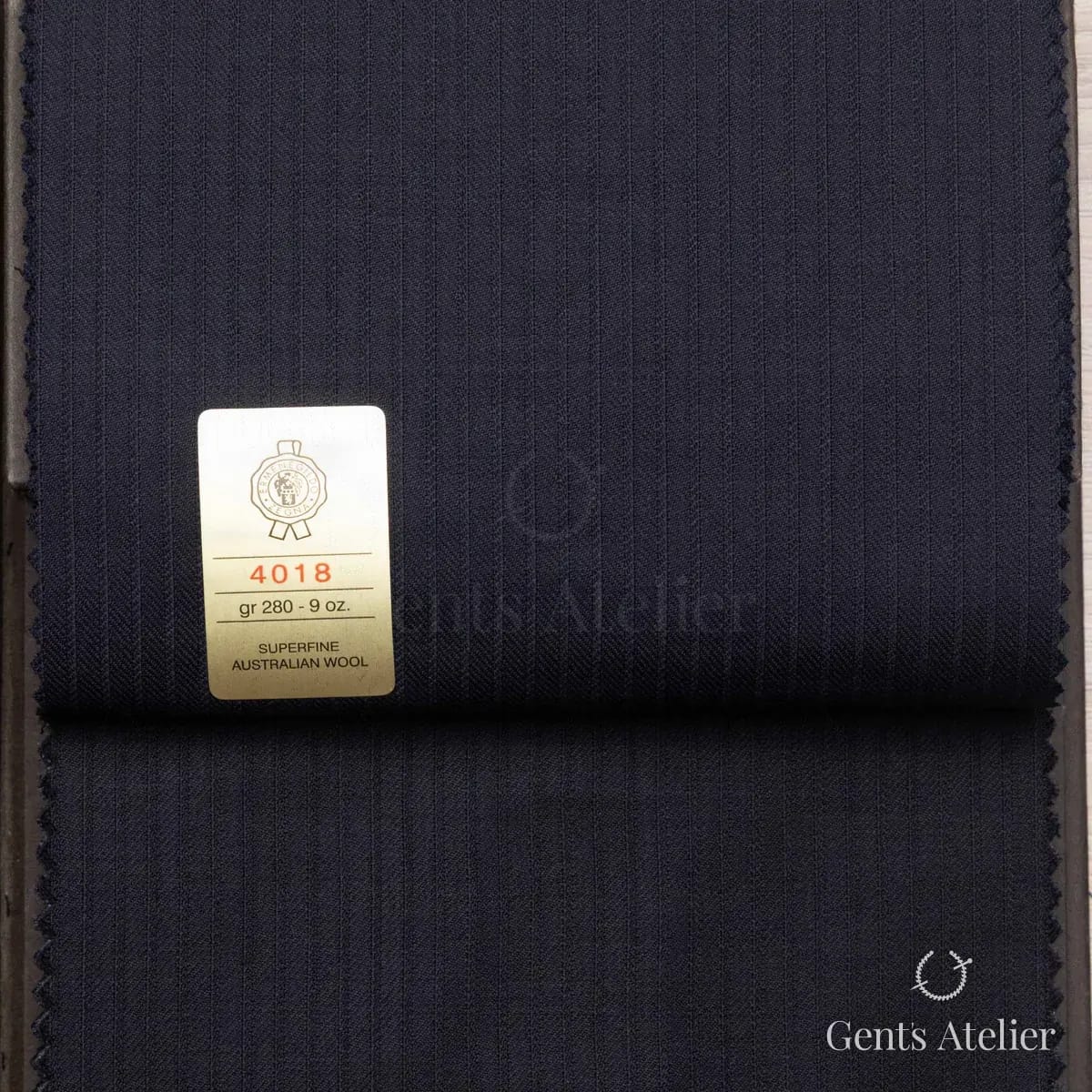 Образец ткани Ermenegildo Zegna 4018 с этикеткой, тёмно-синий