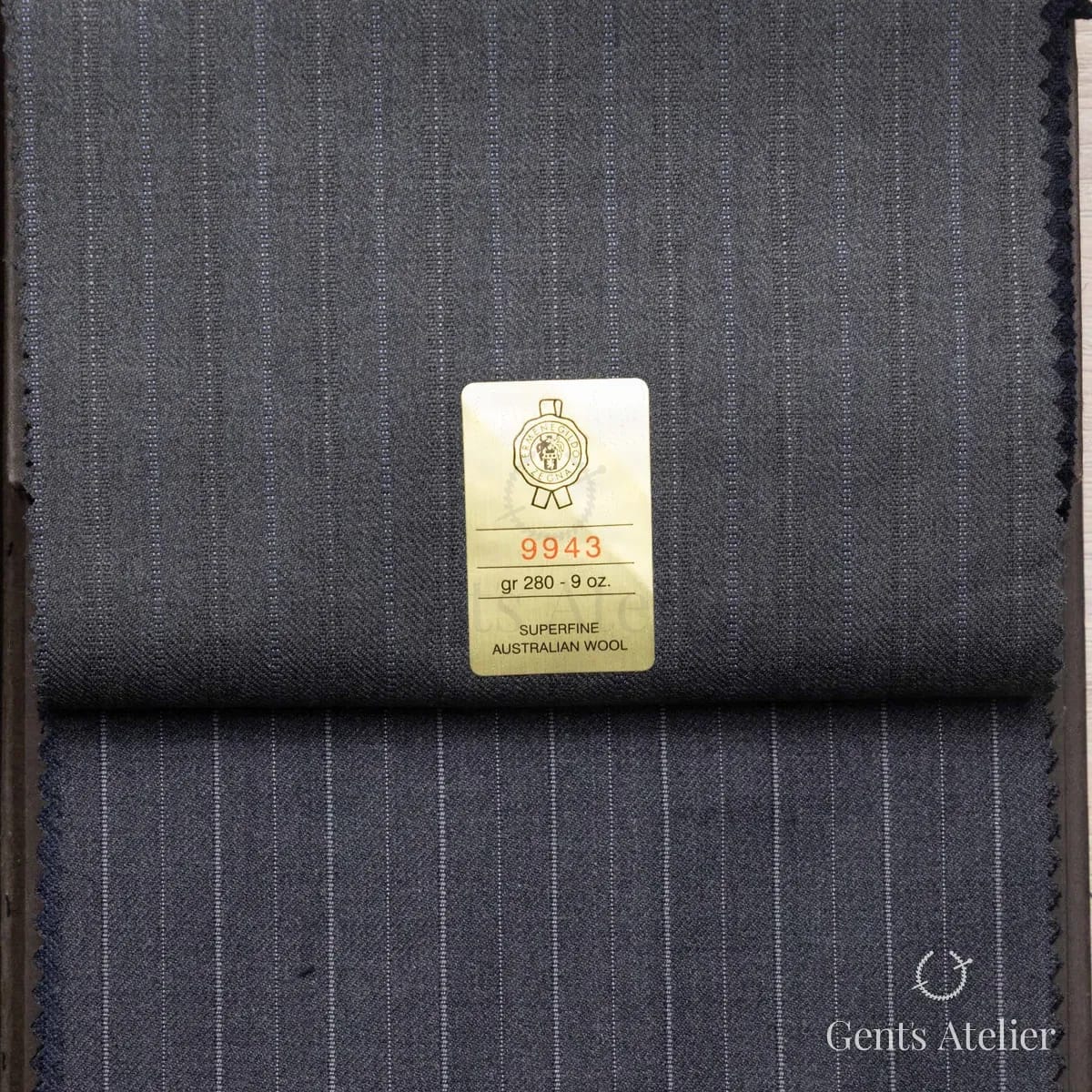 Образец ткани Ermenegildo Zegna 9943 с этикеткой, серый