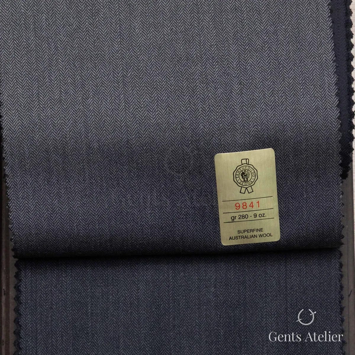 Образец ткани Ermenegildo Zegna 9841 с этикеткой, тёмно-синий