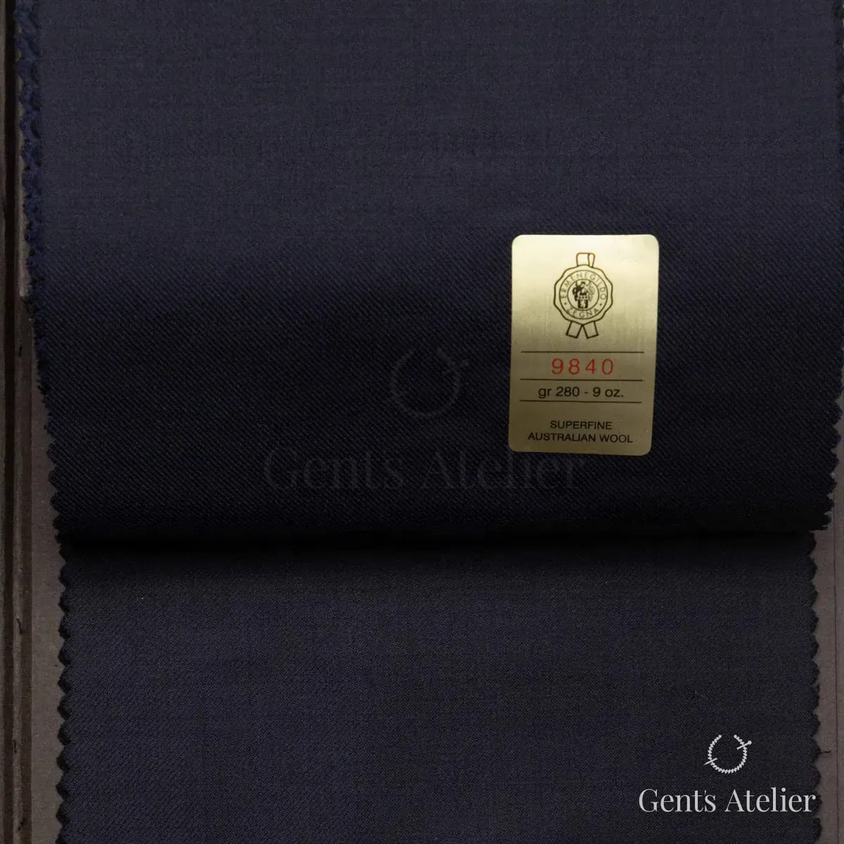 Образец ткани Ermenegildo Zegna 9840 с этикеткой, тёмно-синий