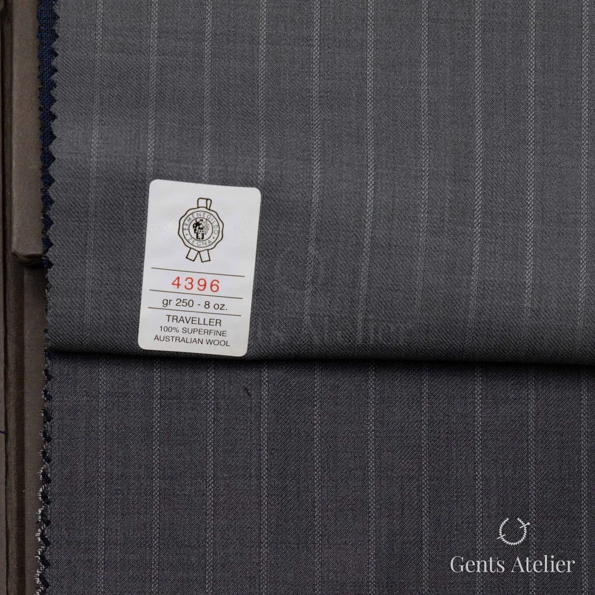 Образец ткани Ermenegildo Zegna 4396 с этикеткой, серый