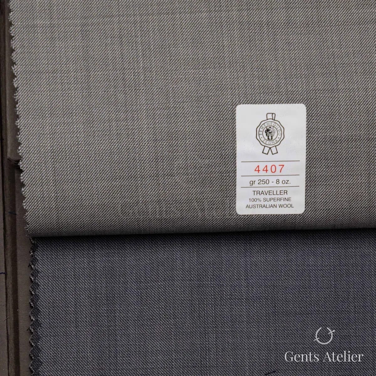Образец ткани Ermenegildo Zegna 4407 с этикеткой, светло-серый