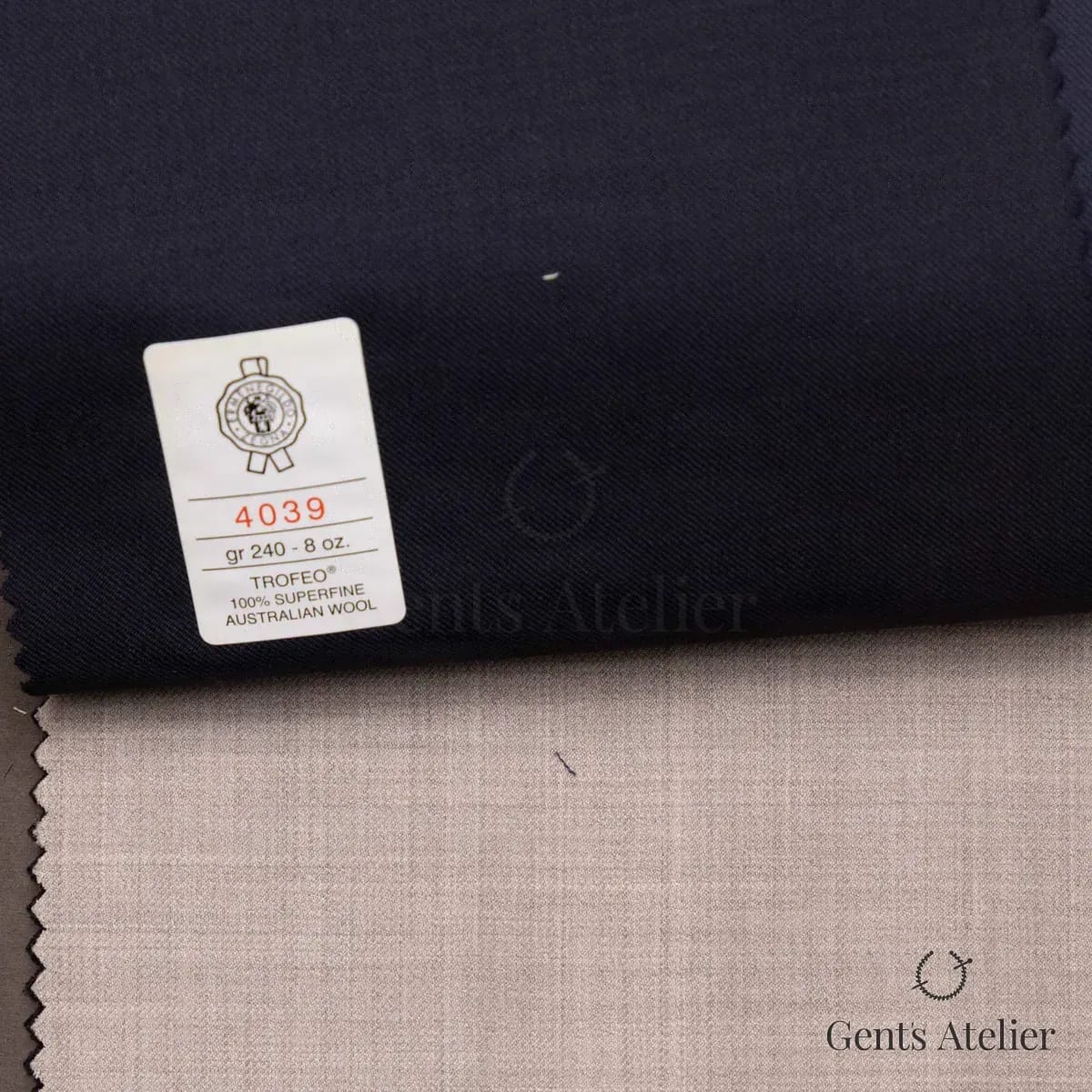 Образец ткани Ermenegildo Zegna 4039 с этикеткой, тёмно-синий