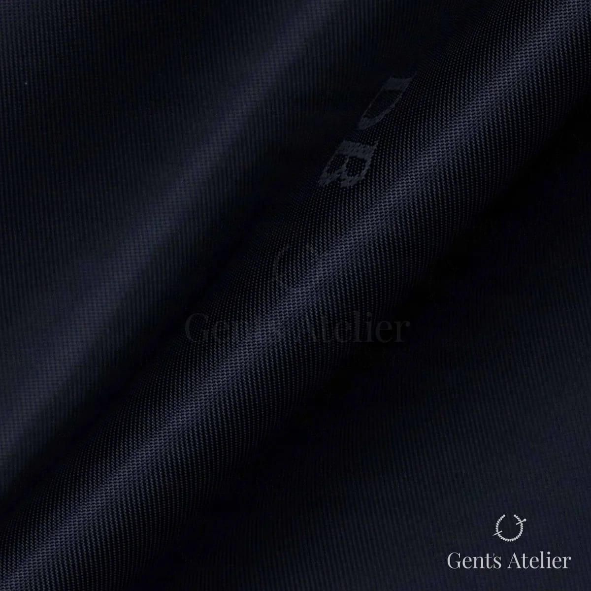 Драпировка ткани Gladson Navy - My Initials - B крупным планом