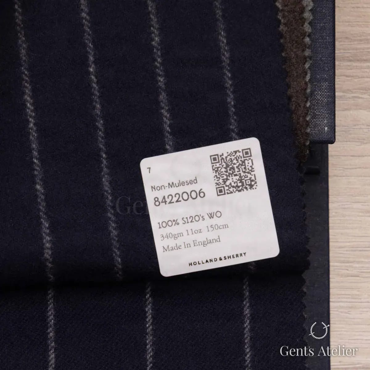 Образец ткани Holland & Sherry 8422006 с этикеткой, тёмно-синий
