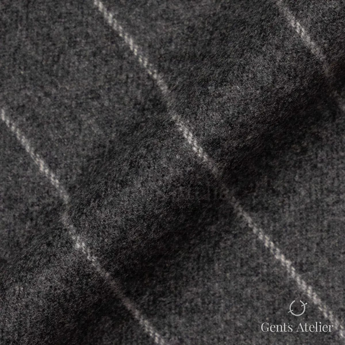 Драпировка ткани Holland & Sherry 8422009 крупным планом