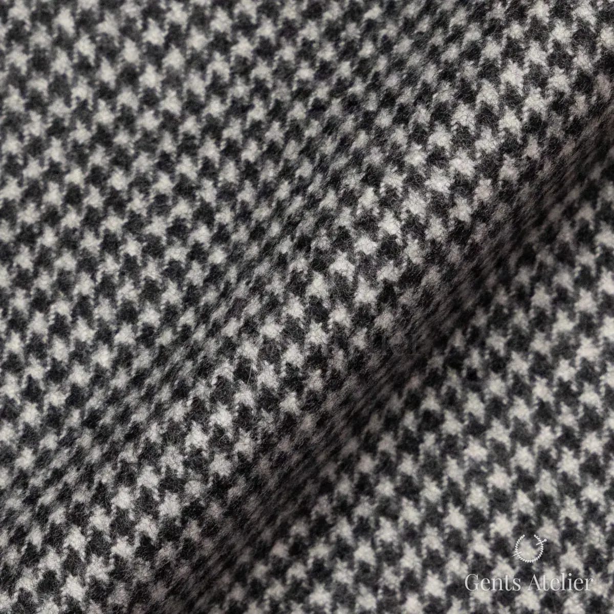 Драпировка ткани Holland & Sherry 8422021 крупным планом
