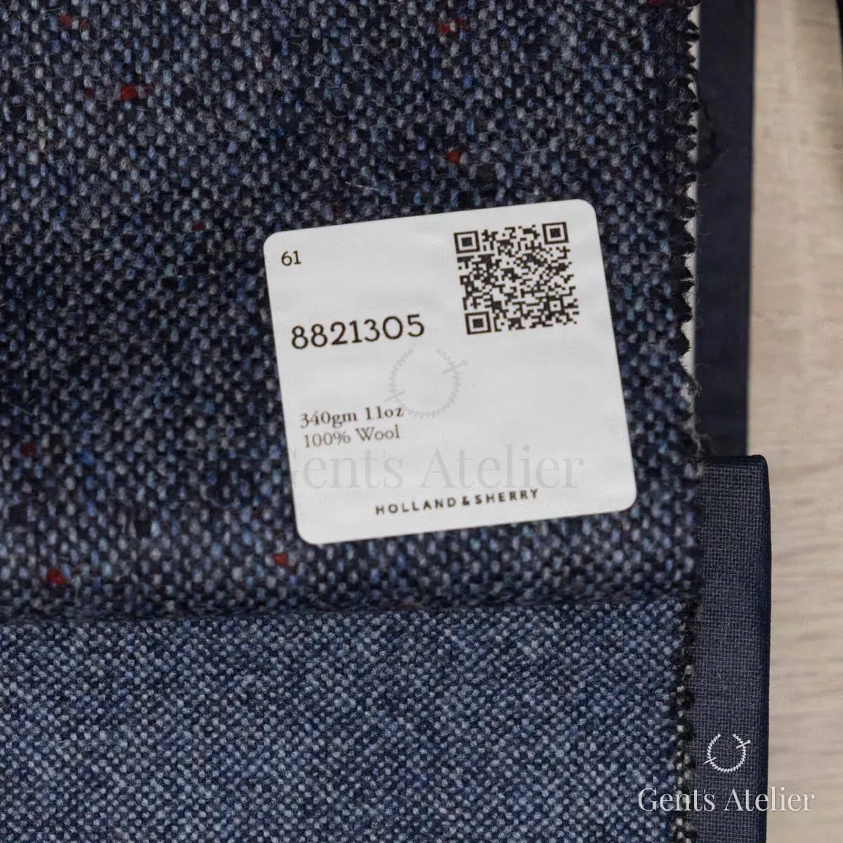 Образец ткани Holland & Sherry 8821305 с этикеткой, синий