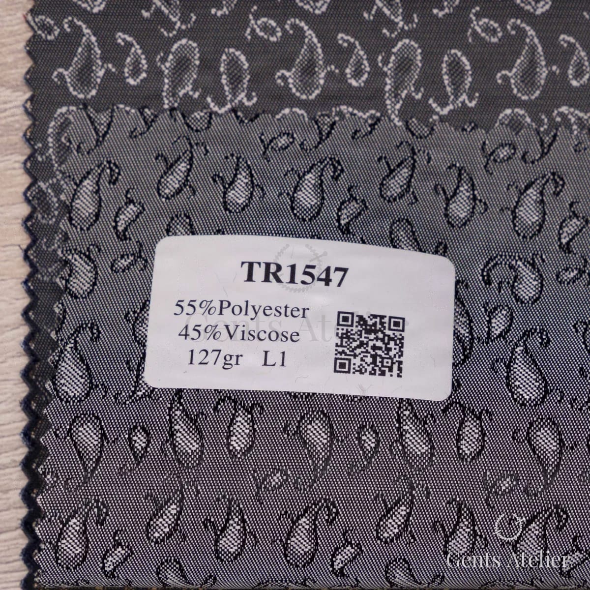 Образец ткани Linings Tone on Tone TR1547 с этикеткой, графитово-чёрный с серебристым пейсли