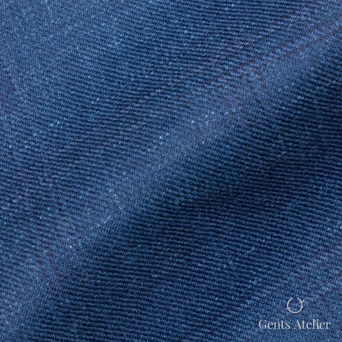Драпировка ткани Gent's Colors 2299-3 крупным планом