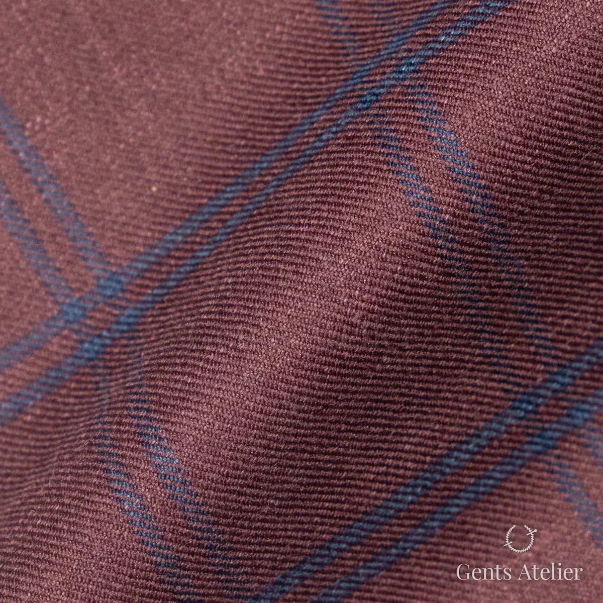 Драпировка ткани Gent's Colors 2299-4 крупным планом