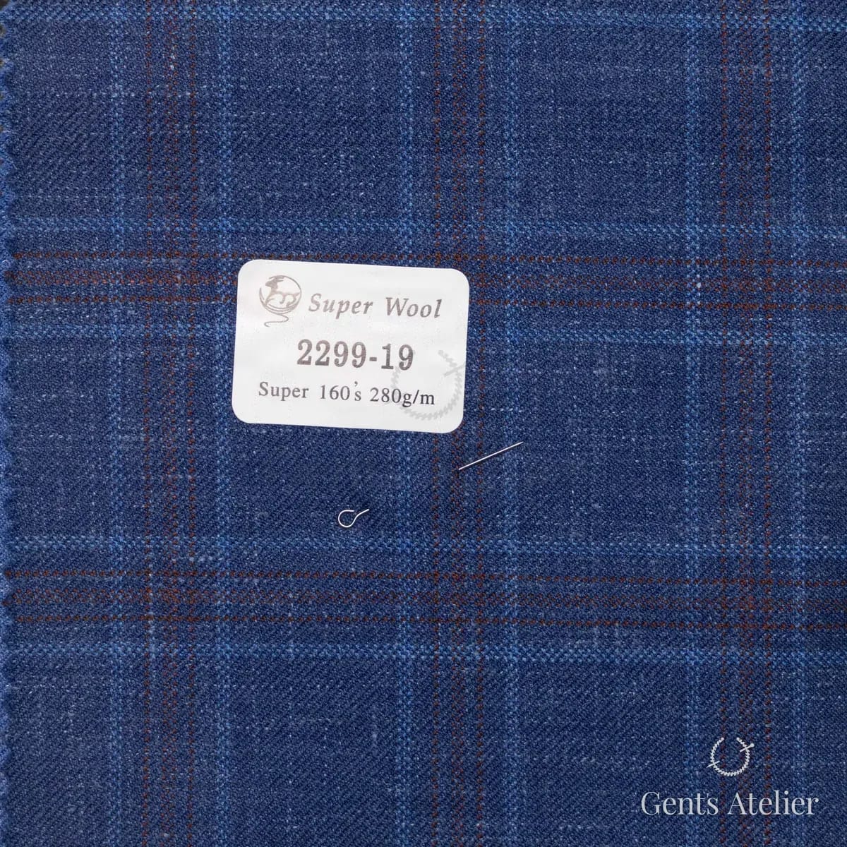 Образец ткани Gent's Colors 2299-19 с этикеткой, синий