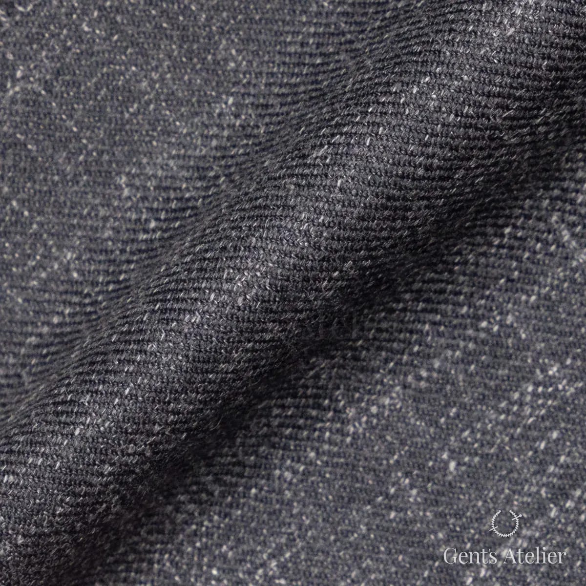 Драпировка ткани Gent's Colors 2299-107 крупным планом