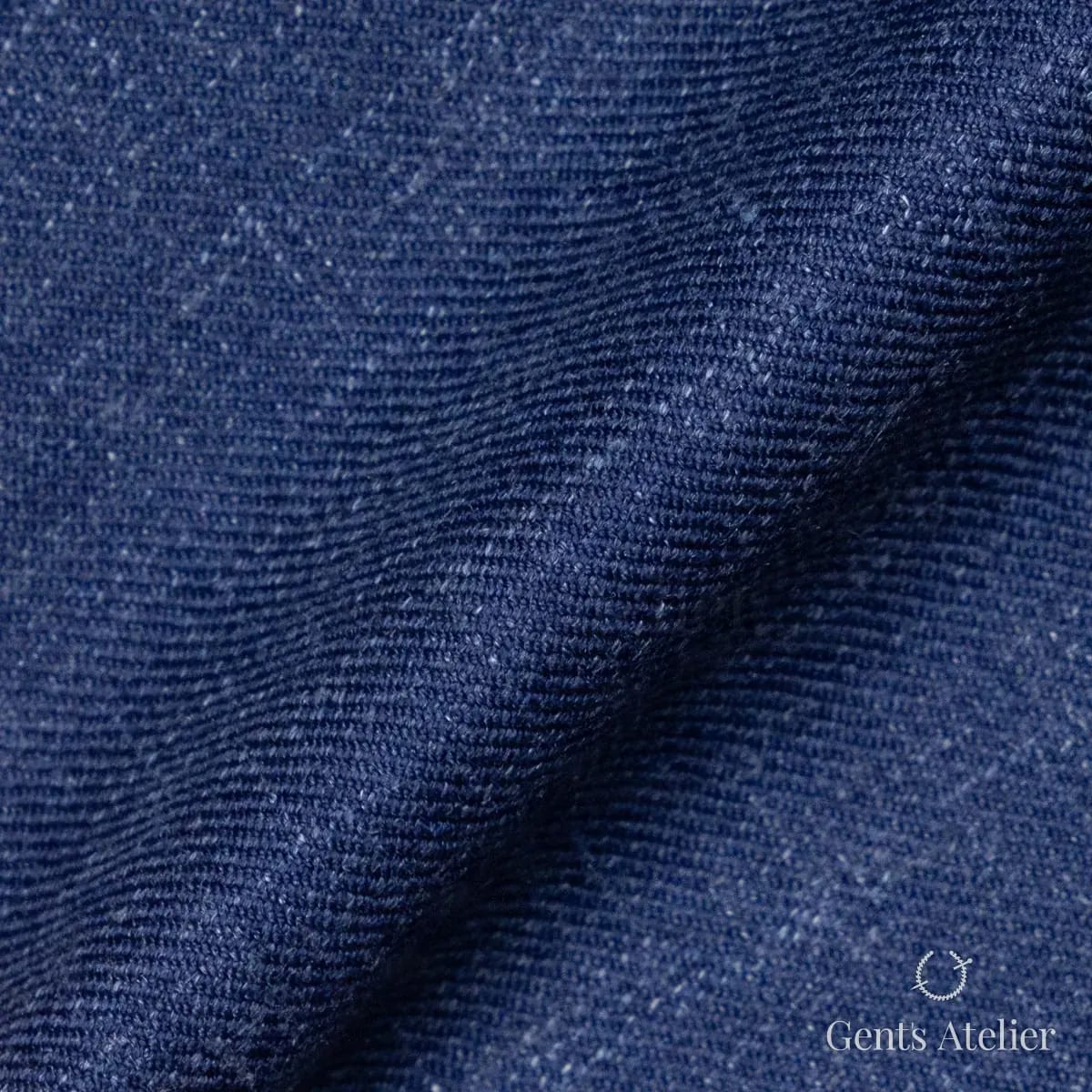 Драпировка ткани Gent's Colors 2299-110 крупным планом