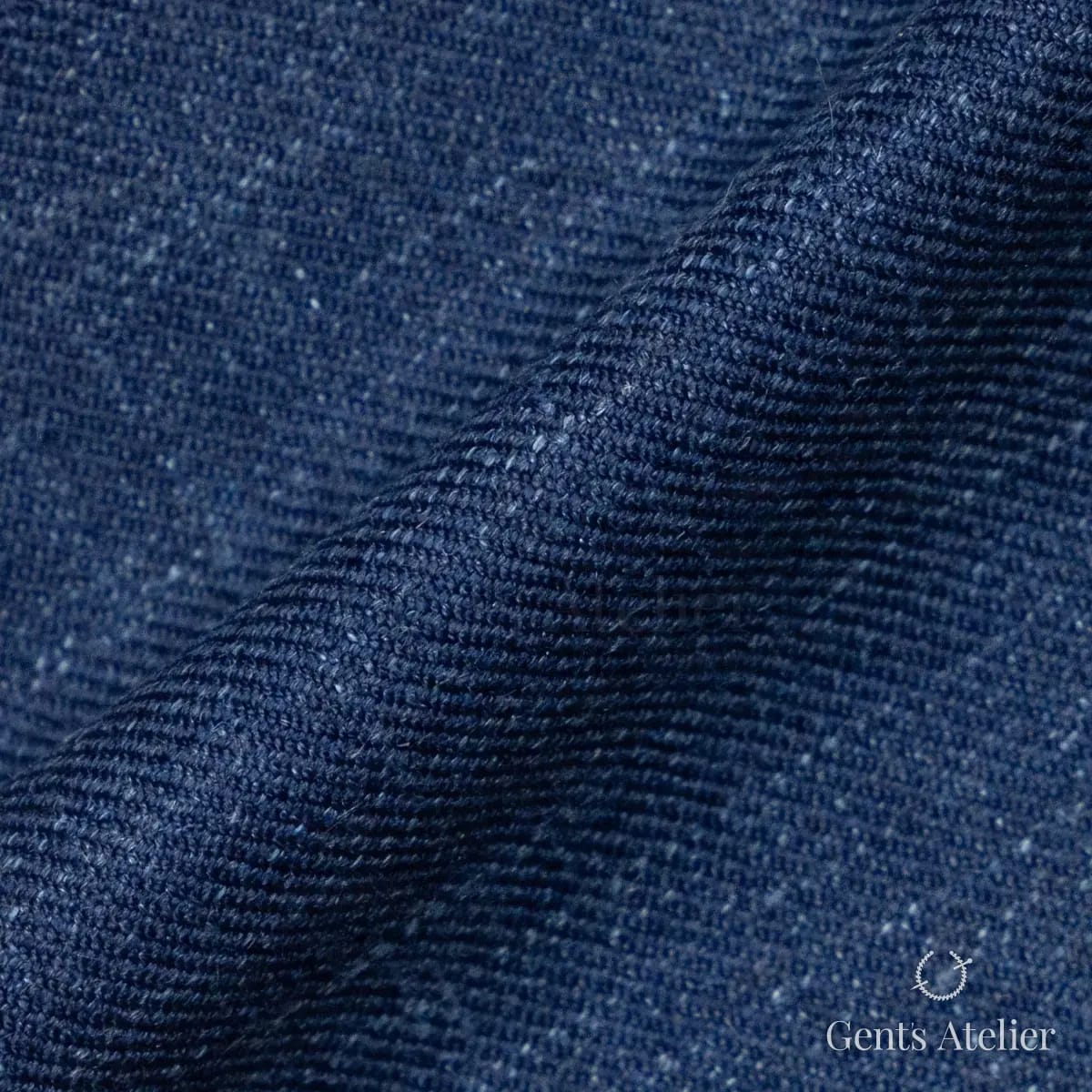 Драпировка ткани Gent's Colors 2899-108 крупным планом