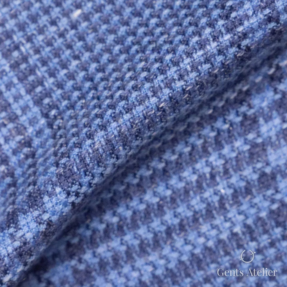 Драпировка ткани Gent's Colors 2699-12 крупным планом