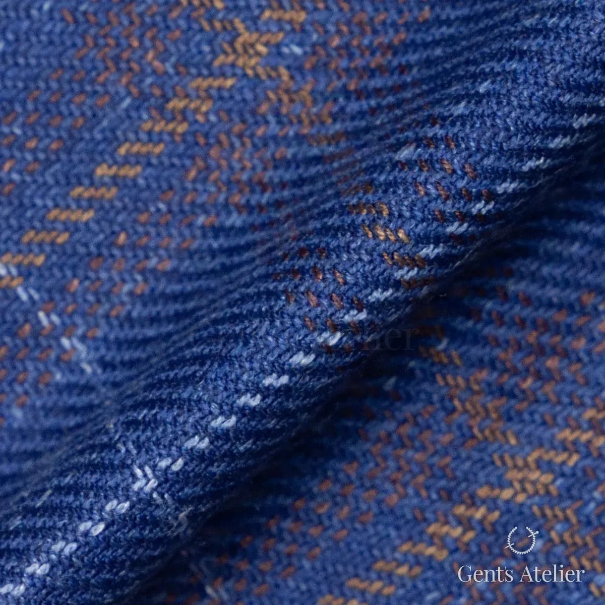 Драпировка ткани Gent's Colors 2699-15 крупным планом