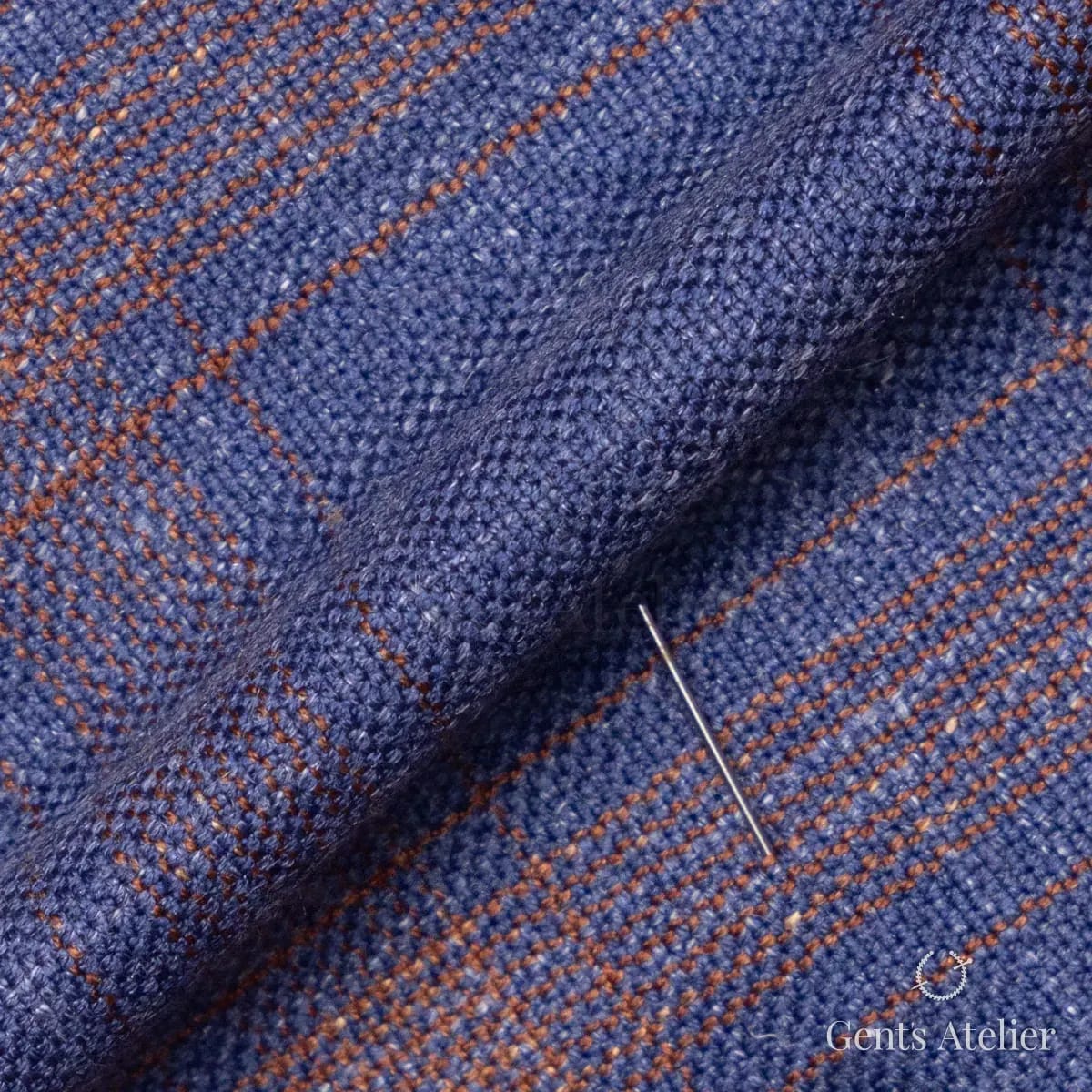 Драпировка ткани Gent's Colors 2699-21 крупным планом