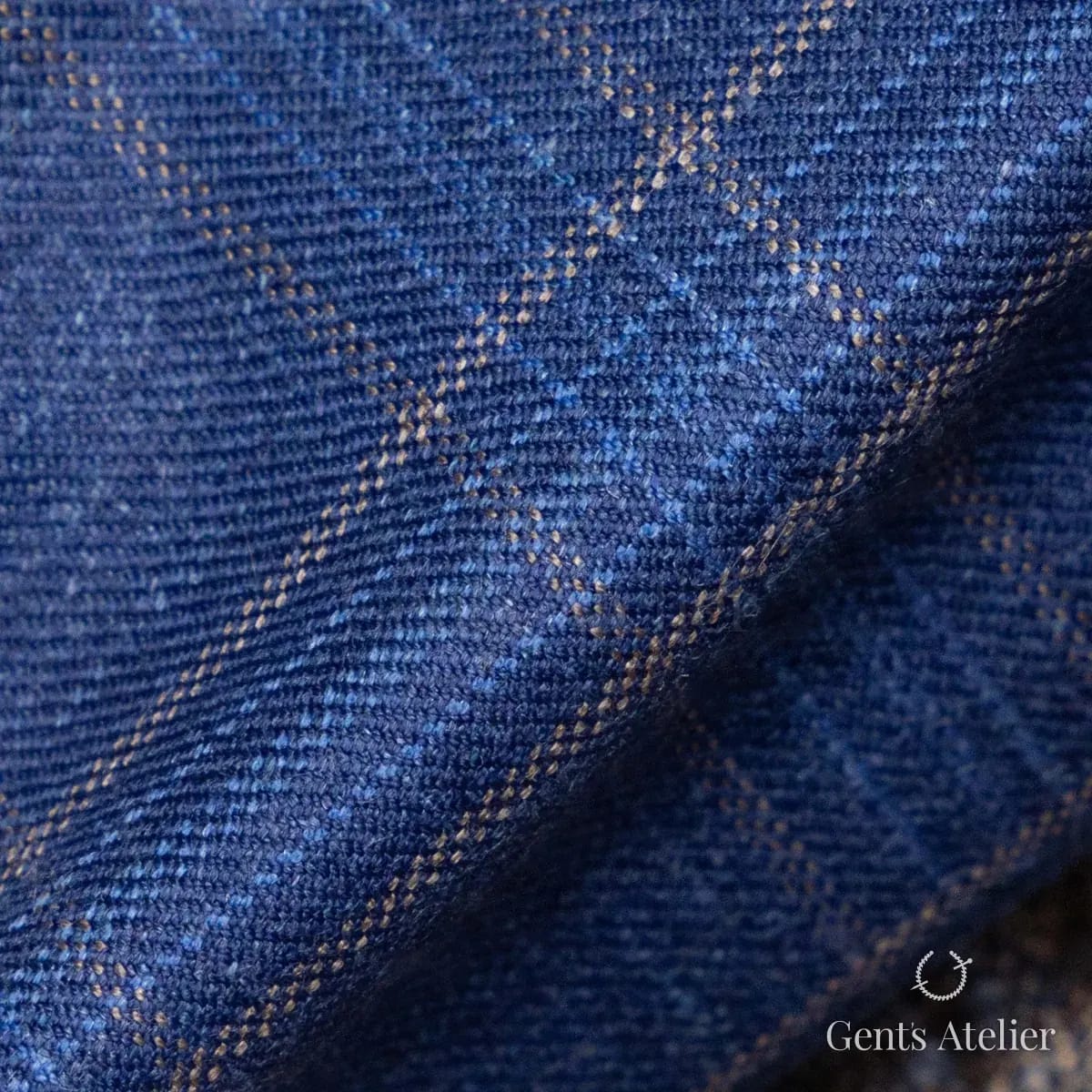 Драпировка ткани Gent's Colors 2699-26 крупным планом