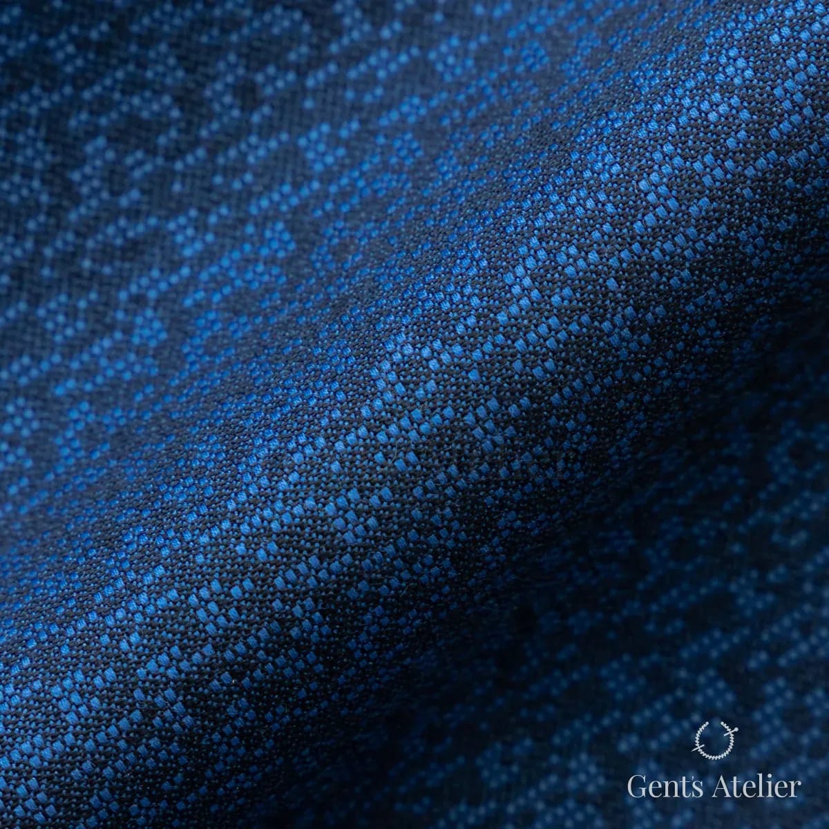 Драпировка ткани Gent's Colors M·K2021CT/5 крупным планом