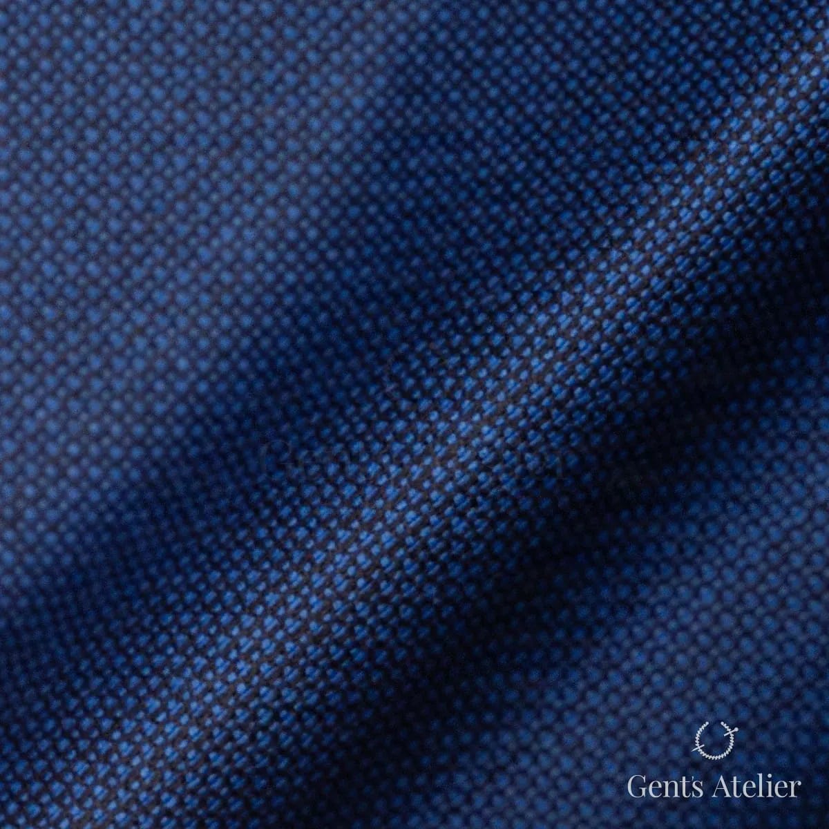 Драпировка ткани Gent's Colors M·K2080/3 крупным планом