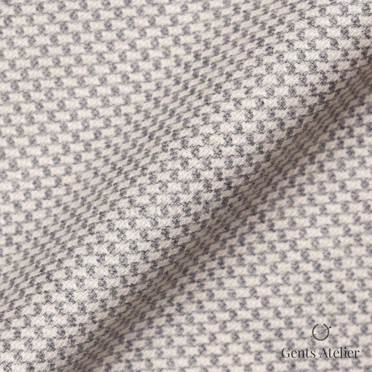 Драпировка ткани Gent's Colors M·K2080/7 крупным планом