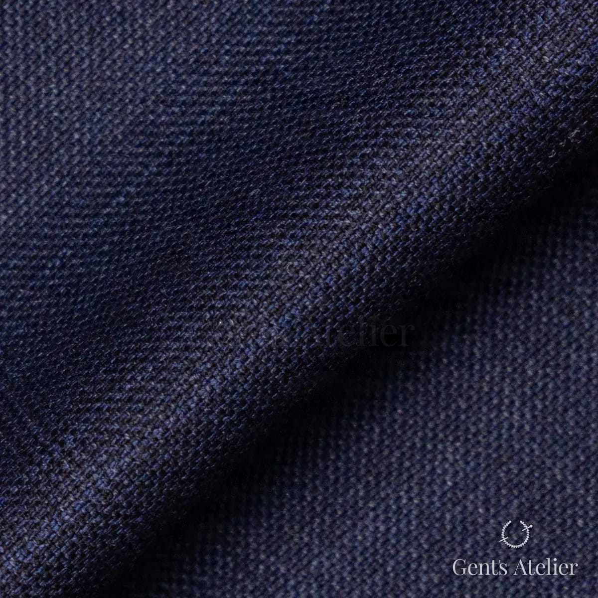 Драпировка ткани Gent's Colors M·K2080/16 крупным планом