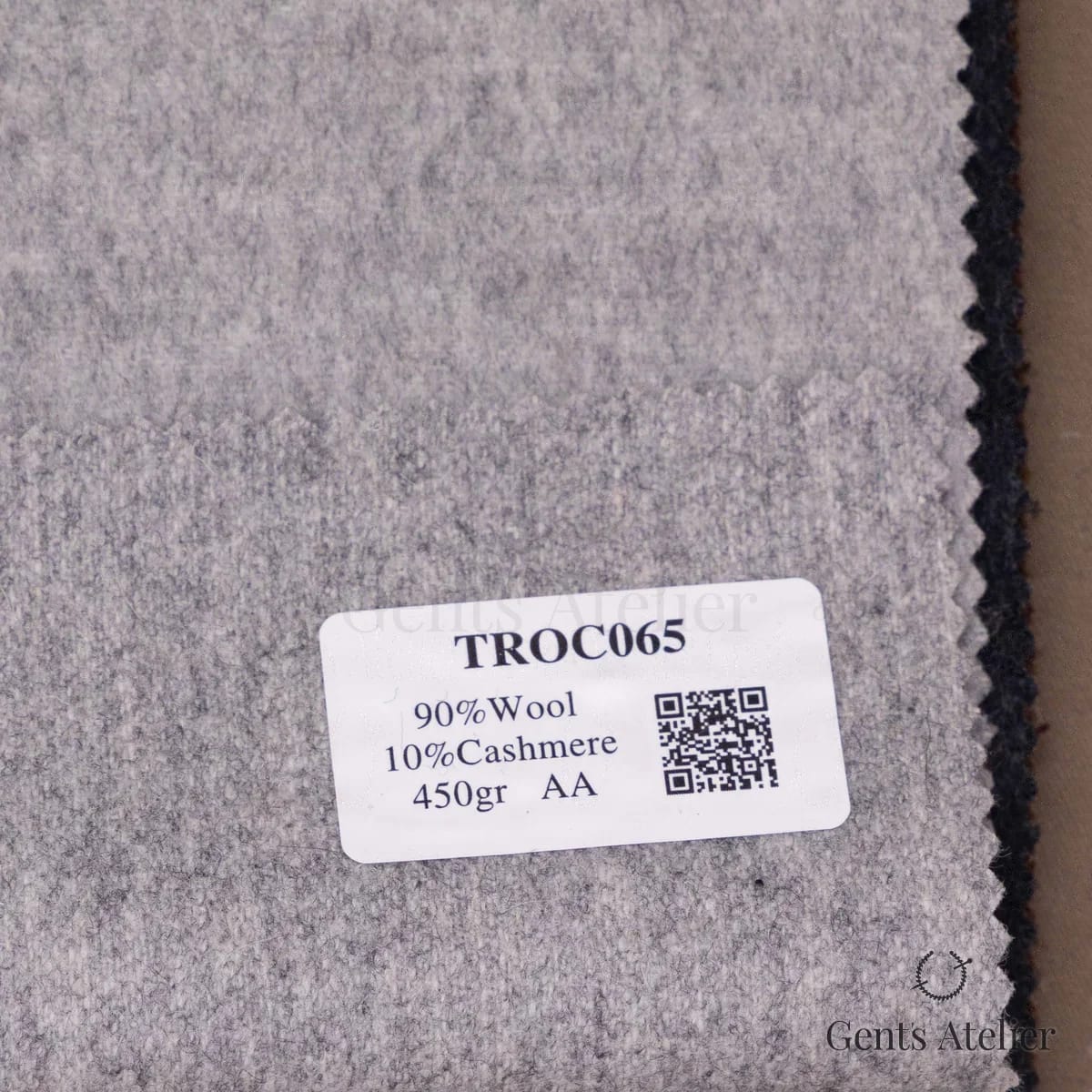 Образец ткани Coatings TROC065 с этикеткой, светло-серый меланж