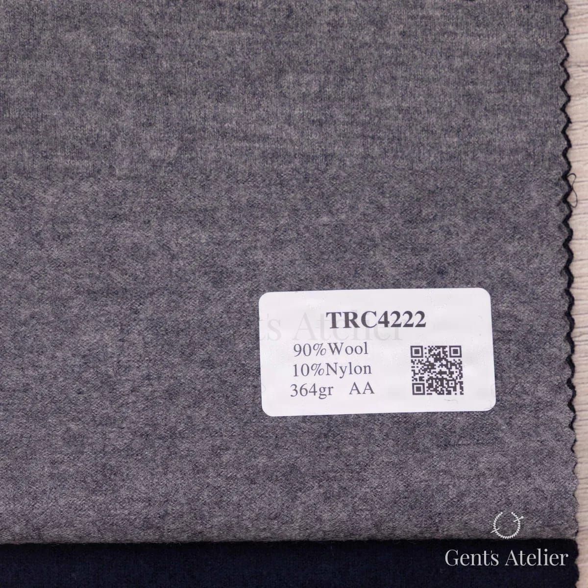 Образец ткани Soft Coats and Knits TRC4222 с этикеткой, средне-серый меланж с синеватым оттенком