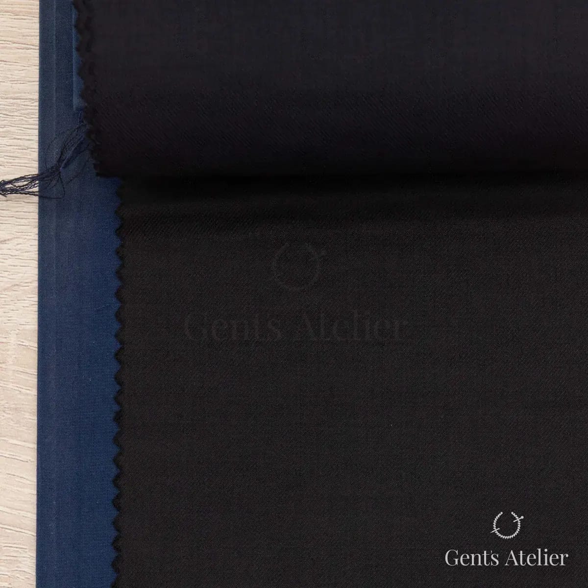 Костюм из Stylbiella 35048/18 — чёрный, 100% шерсть