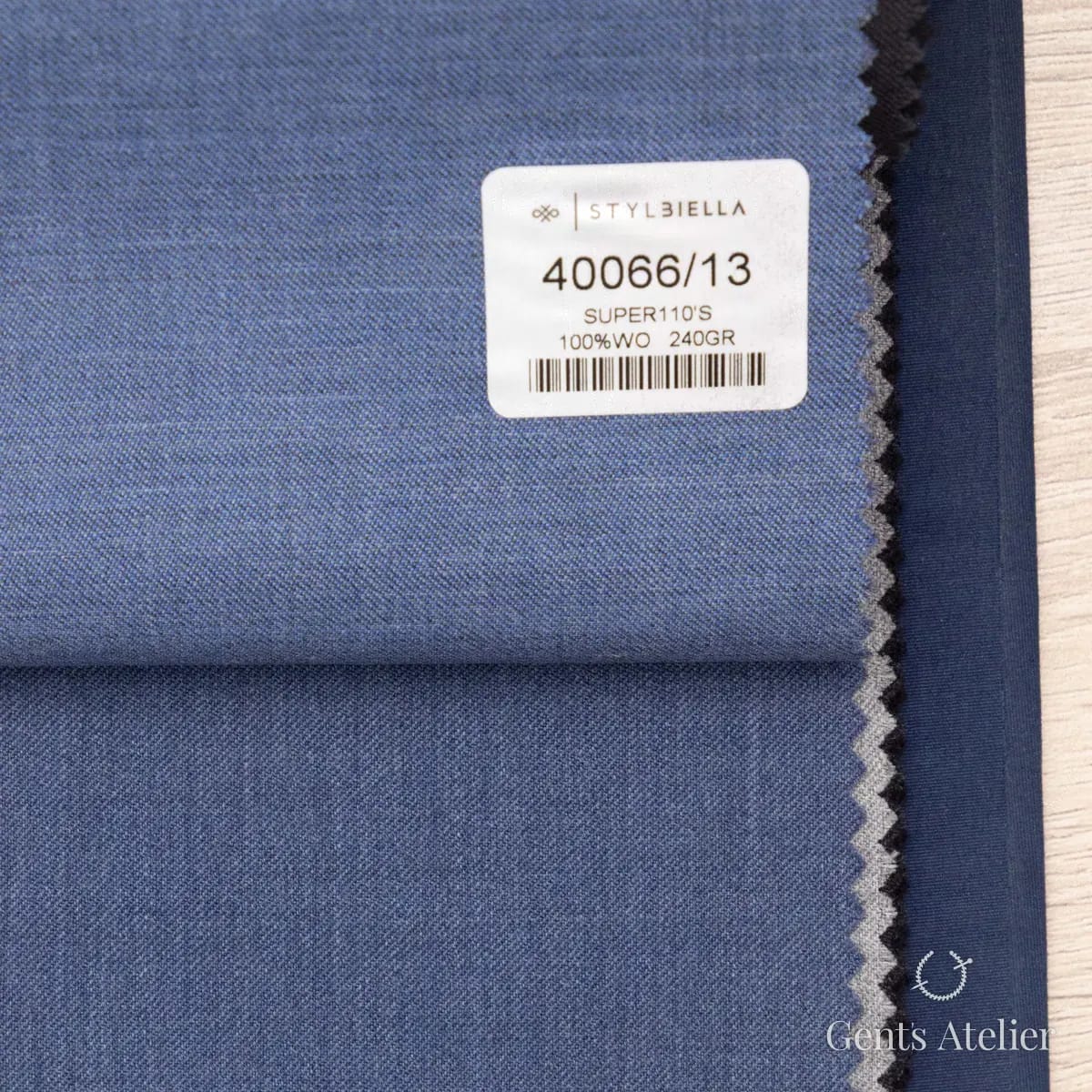 Образец ткани Stylbiella 40066/13 с этикеткой, голубой