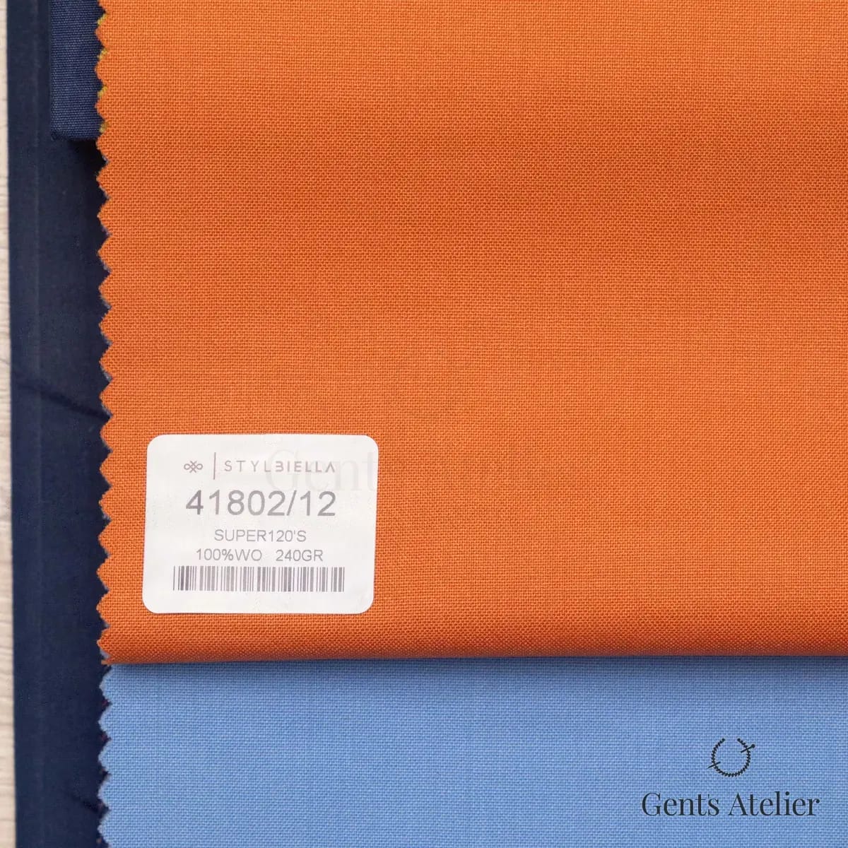 Образец ткани Stylbiella 41802/12 с этикеткой, оранжевый