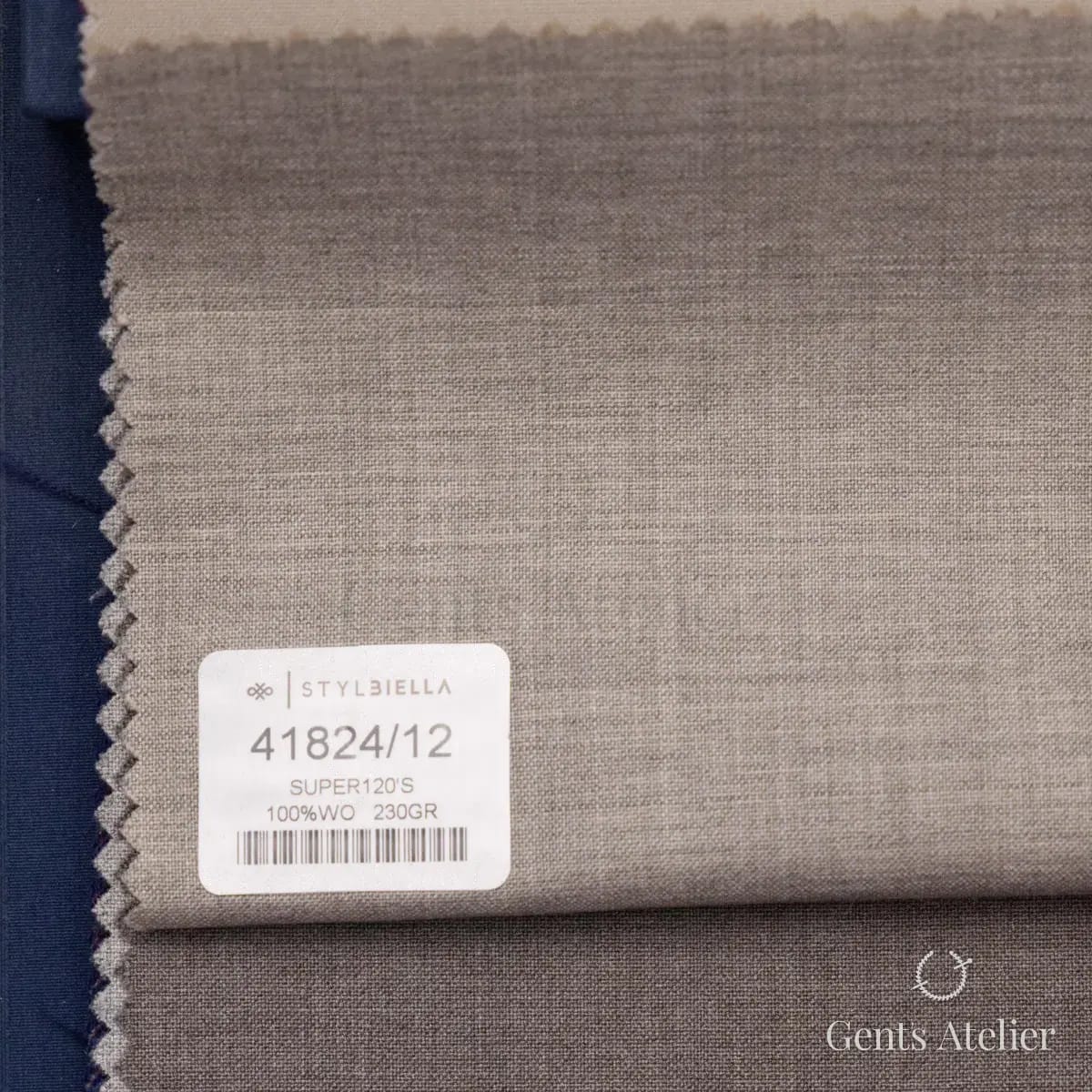 Образец ткани Stylbiella 41824/12 с этикеткой, серый