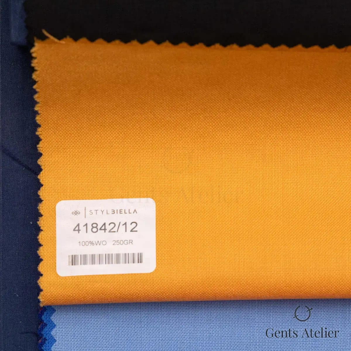 Образец ткани Stylbiella 41842/12 с этикеткой, оранжевый