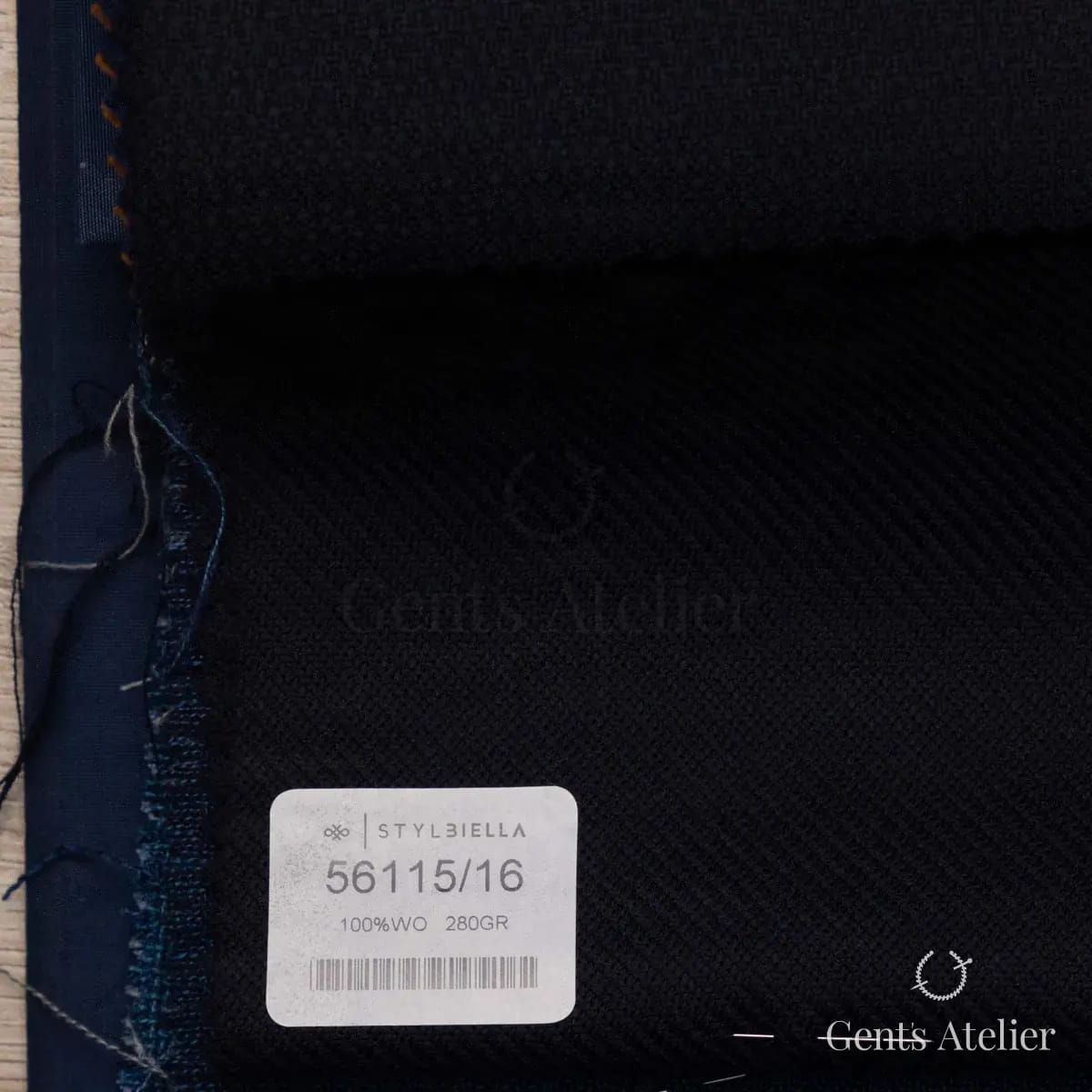 Образец ткани Stylbiella 56115/16 с этикеткой, синий