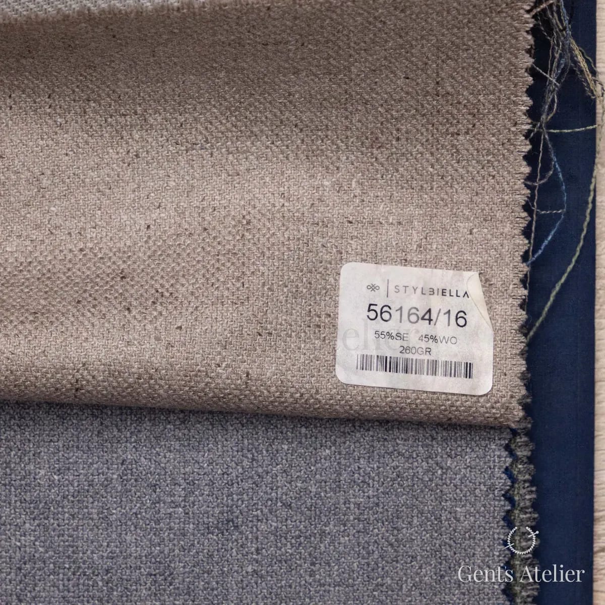 Образец ткани Stylbiella 56164/16 с этикеткой