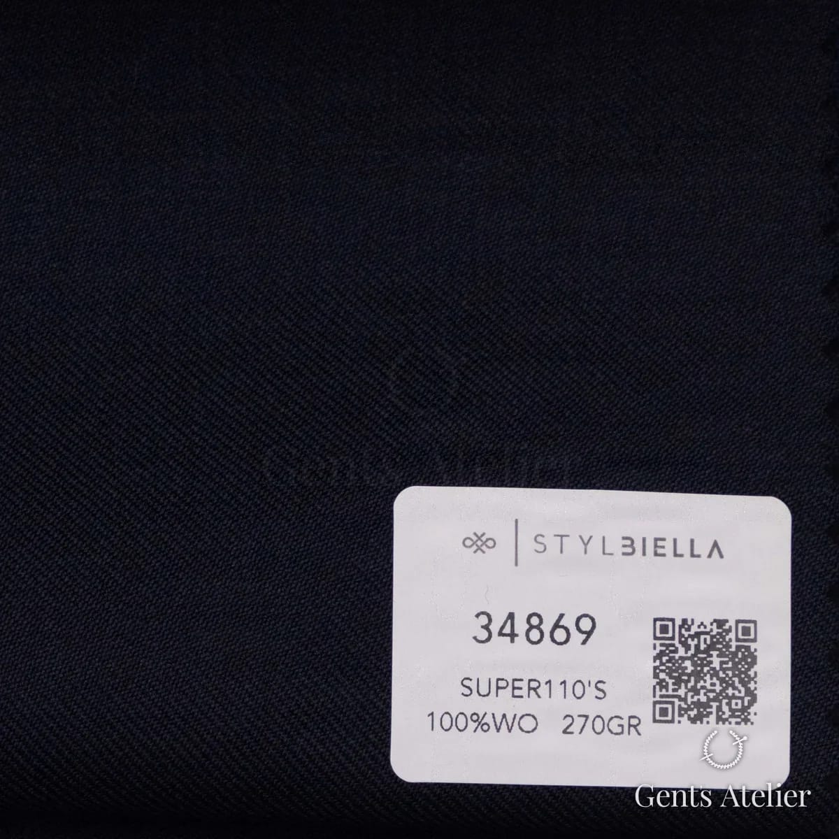 Образец ткани Stylbiella 34869 с этикеткой, тёмно-синий однотонный